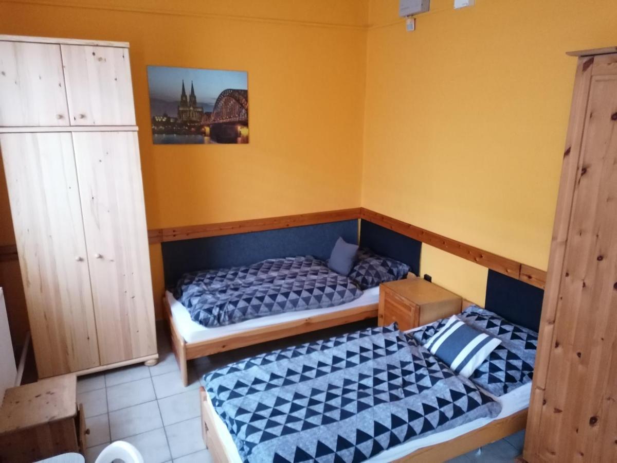 COLLINGO Belvárosi Szállás Kazincbarcika Exterior foto